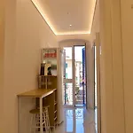 98 House -no Elevator In The Center 民宿